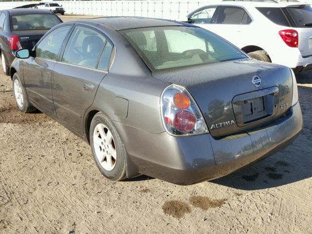 1N4AL11E14C166307 - 2004 NISSAN ALTIMA BAS GRAY photo 3