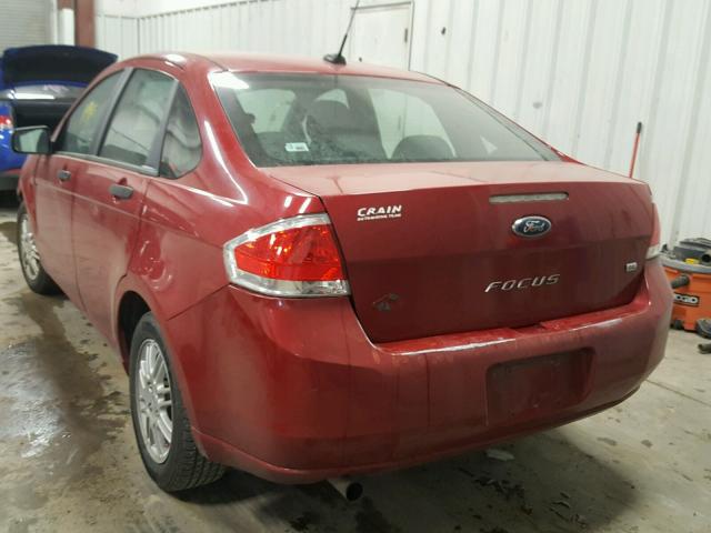1FAHP3FN5AW273247 - 2010 FORD FOCUS SE RED photo 3