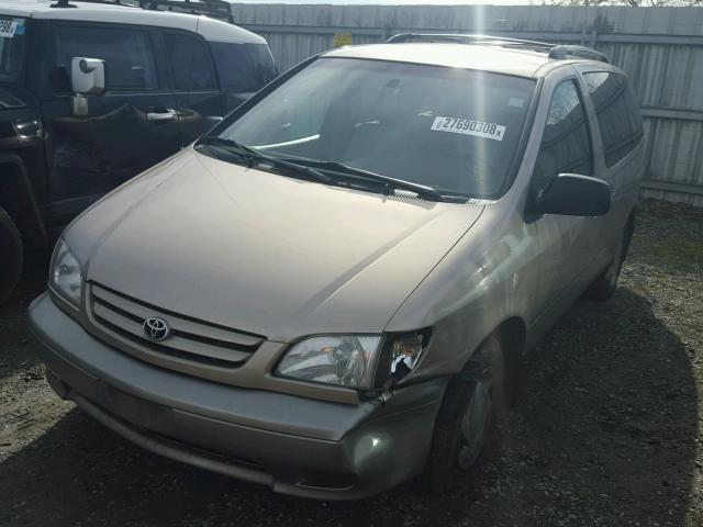 4T3ZF13CX2U457849 - 2002 TOYOTA SIENNA LE BEIGE photo 2