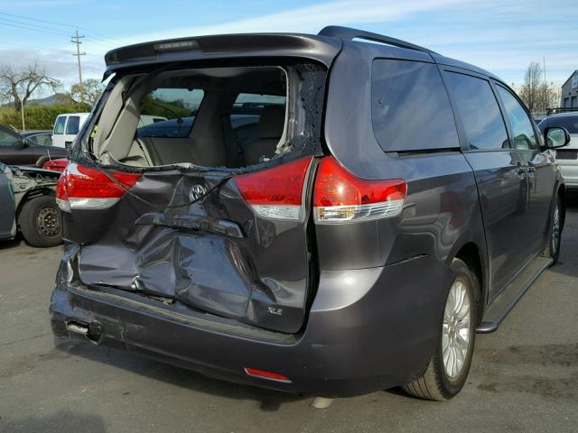 5TDYK3DC1DS390869 - 2013 TOYOTA SIENNA XLE GRAY photo 4