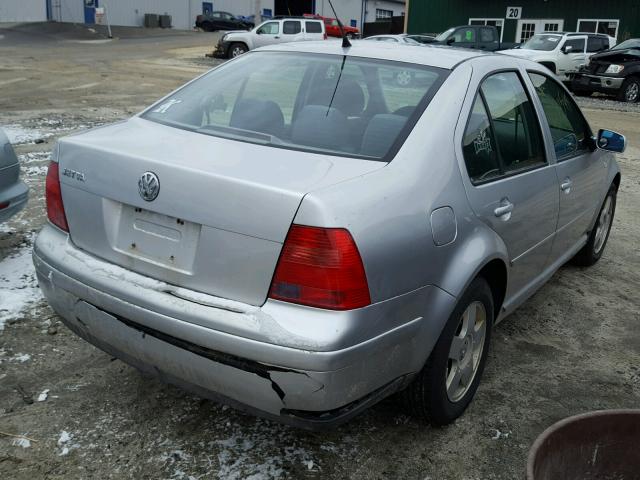 3VWSC29M2YM172943 - 2000 VOLKSWAGEN JETTA GLS SILVER photo 4