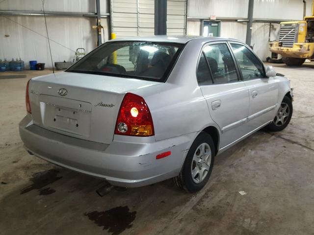 KMHCG45C34U543887 - 2004 HYUNDAI ACCENT GL SILVER photo 4