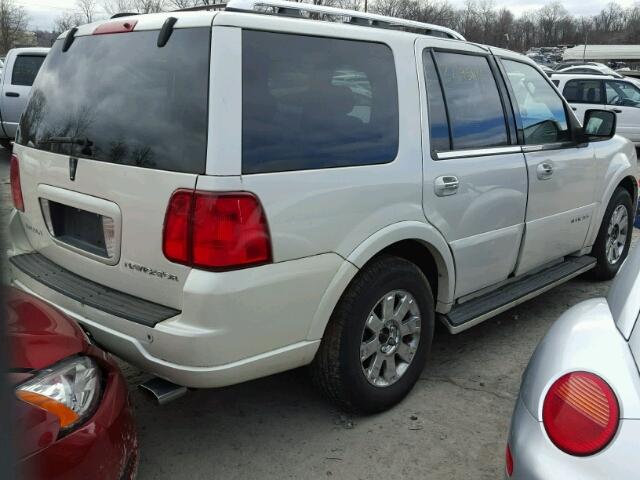 5LMFU28545LJ17802 - 2005 LINCOLN NAVIGATOR WHITE photo 4