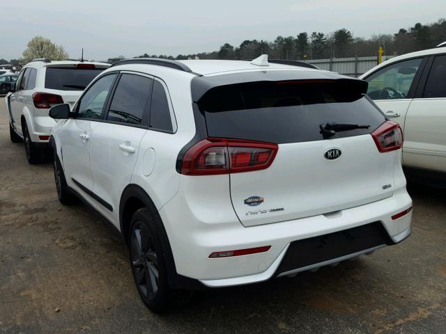 KNDCC3LC7H5055877 - 2017 KIA NIRO EX WHITE photo 3