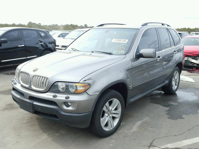 5UXFB53556LV24453 - 2006 BMW X5 4.4I GRAY photo 2