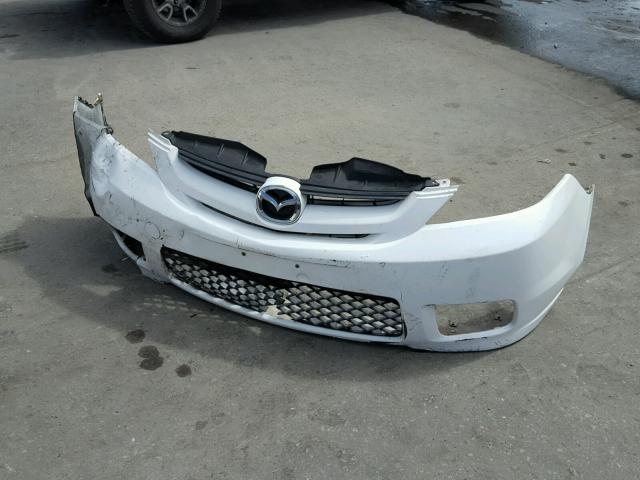 JM1CR29L360125904 - 2006 MAZDA 5 WHITE photo 9