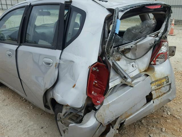 KL1TD6DE5AB128144 - 2010 CHEVROLET AVEO LS SILVER photo 9