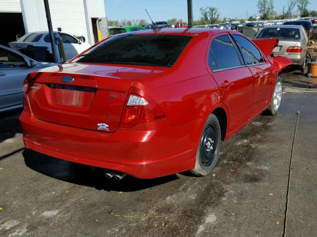 3FAHP0HA2AR253128 - 2010 FORD FUSION SE RED photo 4