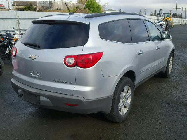 1GNLRGED6AJ242480 - 2010 CHEVROLET TRAVERSE L SILVER photo 4