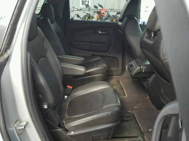 1GNLRGED6AJ242480 - 2010 CHEVROLET TRAVERSE L SILVER photo 6