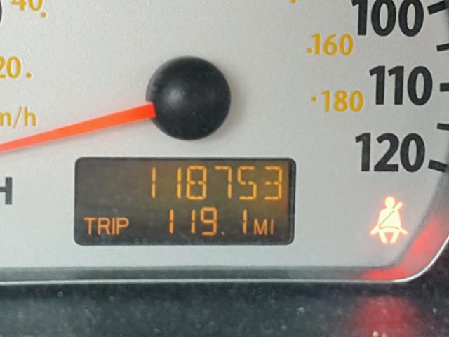 1G8AV12F84Z158983 - 2004 SATURN ION LEVEL SILVER photo 8