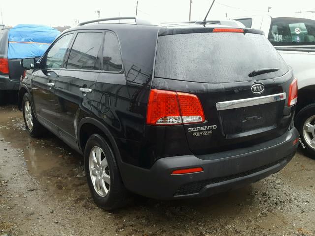 5XYKT4A15BG098387 - 2011 KIA SORENTO BA BLACK photo 3