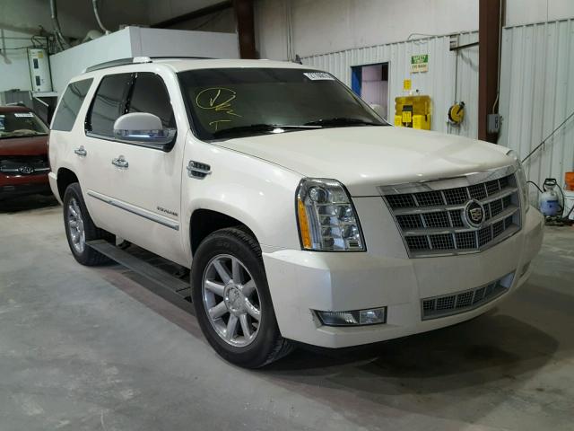 1GYS4DEF0ER111114 - 2014 CADILLAC ESCALADE P WHITE photo 1