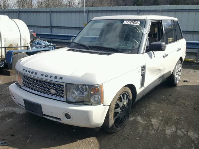 SALME11435A180613 - 2005 LAND ROVER RANGE ROVE WHITE photo 2