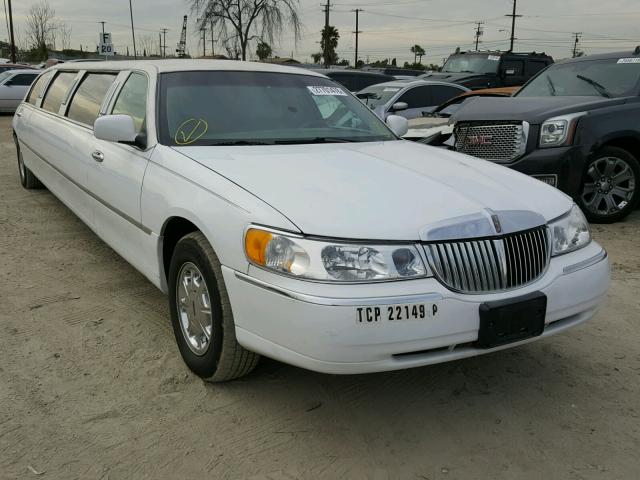 1L1FM81W6WY616678 - 1998 LINCOLN TOWN CAR L WHITE photo 1