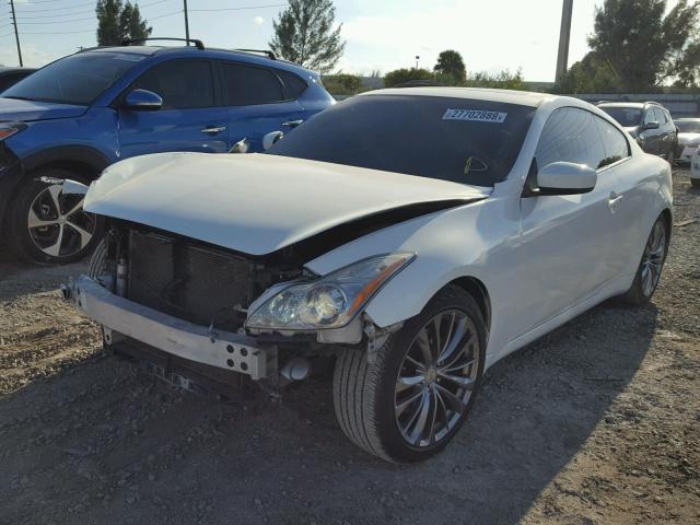 JN1CV6EK5AM101852 - 2010 INFINITI G37 BASE WHITE photo 2