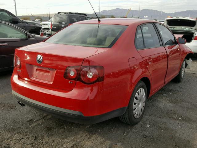 3VWJM71K09M042130 - 2009 VOLKSWAGEN JETTA S RED photo 4