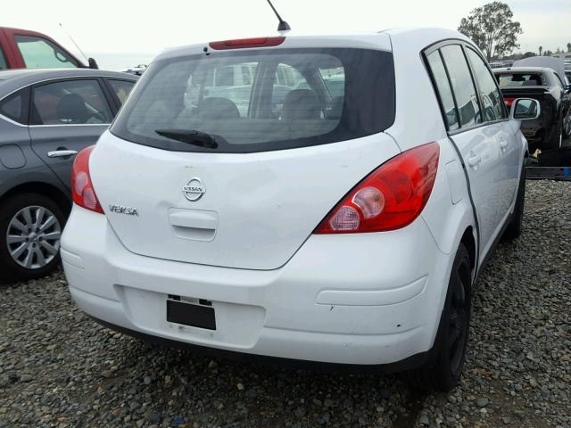 3N1BC13EX9L397605 - 2009 NISSAN VERSA S WHITE photo 4