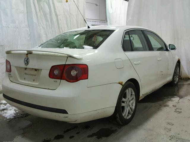 3VWEG71K57M063237 - 2007 VOLKSWAGEN JETTA WOLF WHITE photo 4