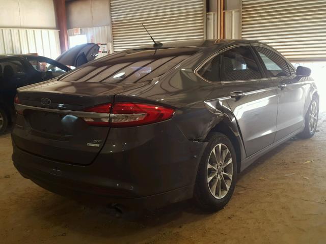 3FA6P0HD9HR367106 - 2017 FORD FUSION SE CHARCOAL photo 4