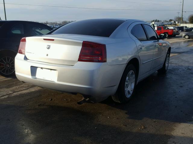 2B3LA43R57H701118 - 2007 DODGE CHARGER SE SILVER photo 4