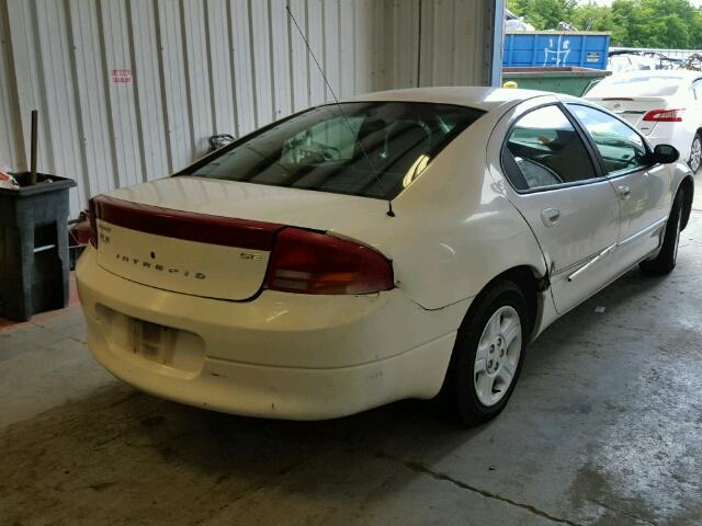2B3HD46R52H137360 - 2002 DODGE INTREPID S WHITE photo 4