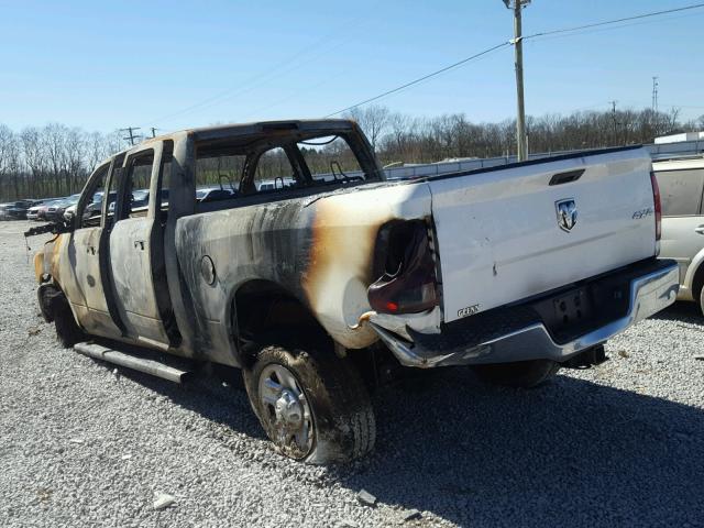 3C6UR5CL1JG142520 - 2018 RAM 2500 ST WHITE photo 3