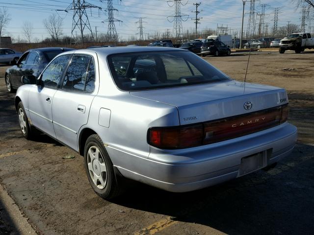 JT2GK12E1R0028192 - 1994 TOYOTA CAMRY LE SILVER photo 3