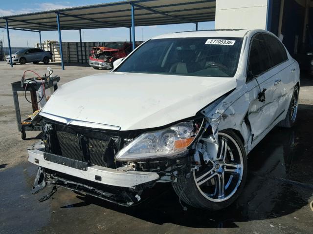 KMHGC4DF1AU087344 - 2010 HYUNDAI GENESIS 4. WHITE photo 2