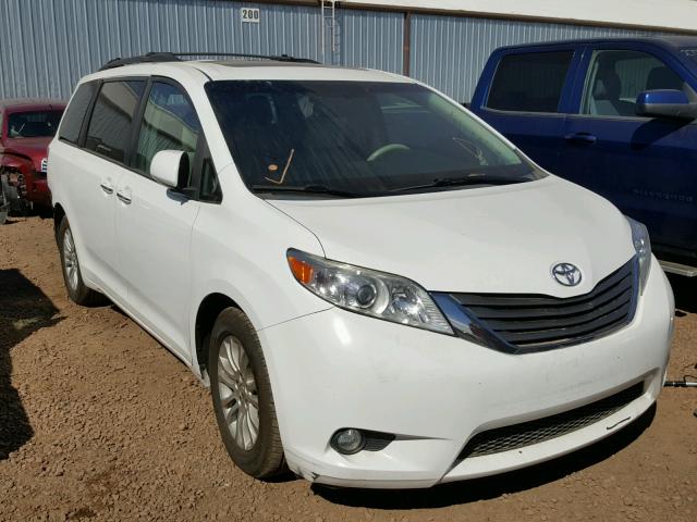 5TDYK3DC6DS381794 - 2013 TOYOTA SIENNA XLE WHITE photo 1