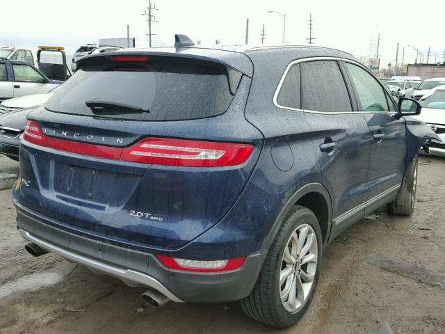 5LMCJ2D94HUL04444 - 2017 LINCOLN MKC SELECT BLUE photo 4