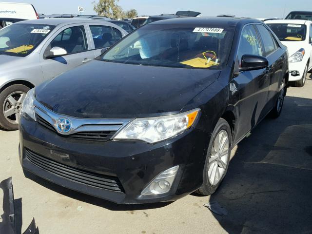 4T1BD1FK1EU117058 - 2014 TOYOTA CAMRY HYBR BLACK photo 2