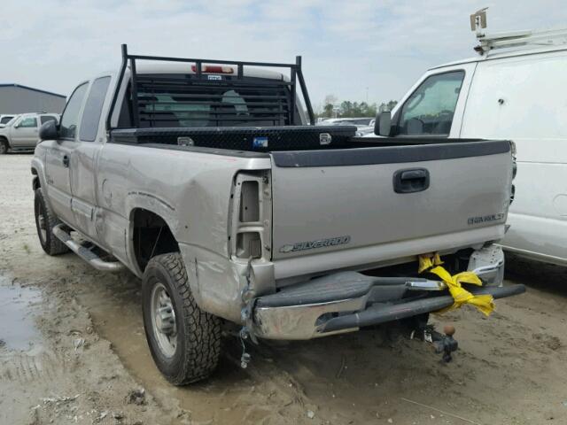 1GCHC29224E387928 - 2004 CHEVROLET SILVERADO GOLD photo 3