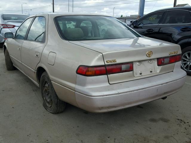 JT2BG22KXV0078199 - 1997 TOYOTA CAMRY LE BEIGE photo 3