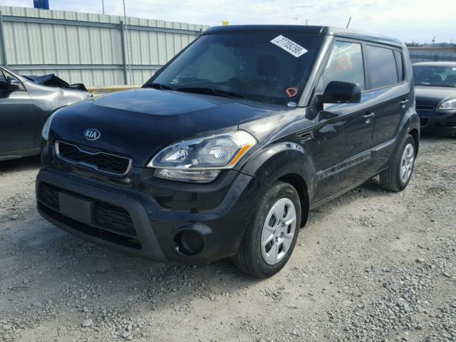 KNDJT2A54D7604598 - 2013 KIA SOUL BLACK photo 2