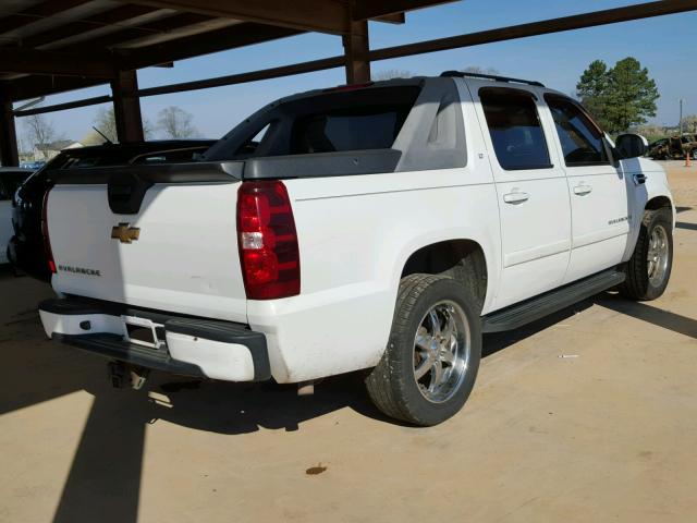 3GNEC12J17G112232 - 2007 CHEVROLET AVALANCHE WHITE photo 4