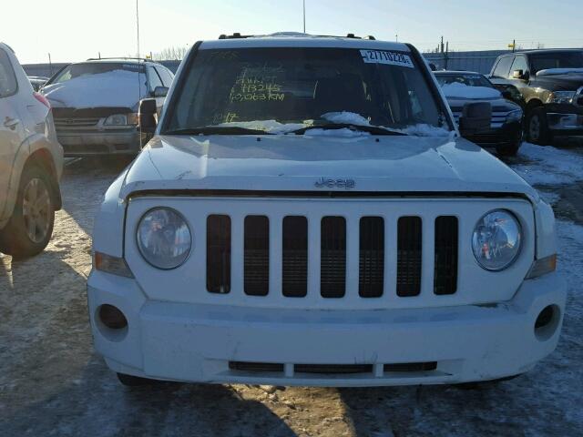 1J8FF28WX7D413245 - 2007 JEEP PATRIOT SP WHITE photo 9