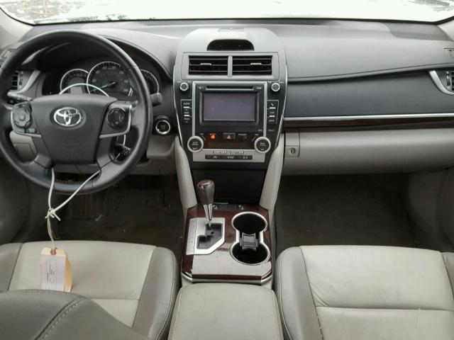 4T1BF1FK3EU760442 - 2014 TOYOTA CAMRY L SILVER photo 9