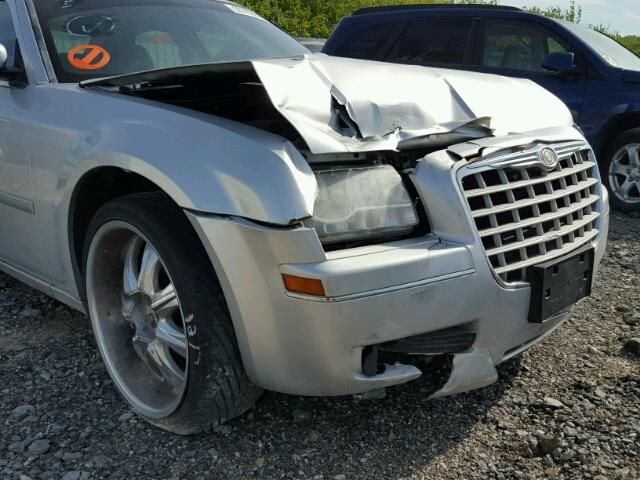 2C3KA53G36H151807 - 2006 CHRYSLER 300 TOURIN SILVER photo 9