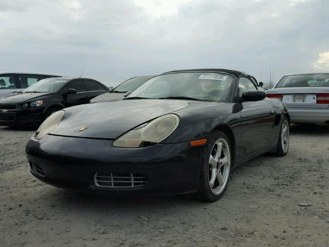 WP0CA29851U623297 - 2001 PORSCHE BOXSTER BLACK photo 2