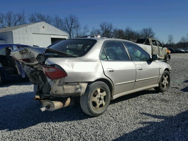 1HGCG5651XA034866 - 1999 HONDA ACCORD EX SILVER photo 4