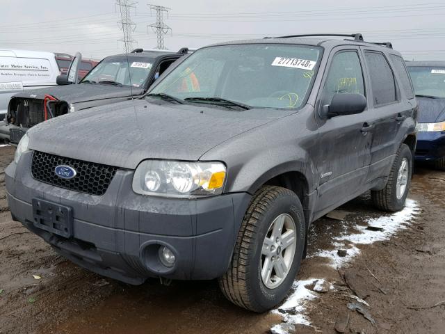 1FMYU96H05KE01449 - 2005 FORD ESCAPE HEV GRAY photo 2