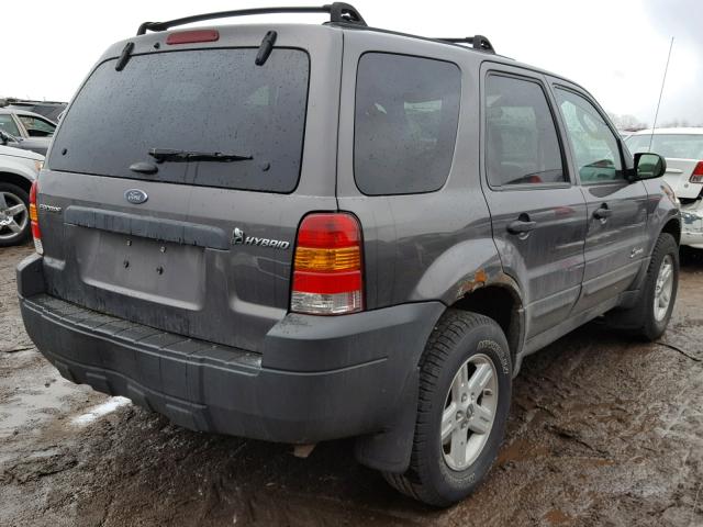 1FMYU96H05KE01449 - 2005 FORD ESCAPE HEV GRAY photo 4