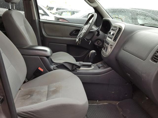 1FMYU96H05KE01449 - 2005 FORD ESCAPE HEV GRAY photo 5