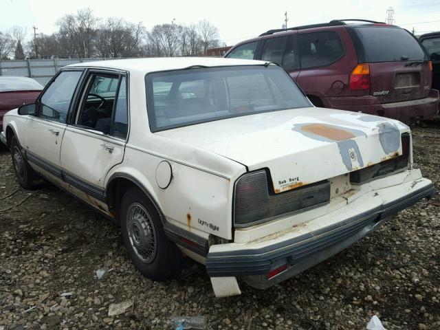 1G3HN54C1L1847016 - 1990 OLDSMOBILE DELTA 88 R WHITE photo 3