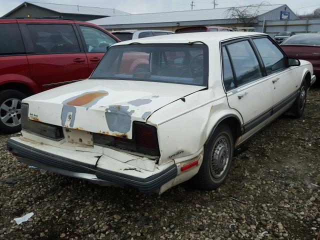 1G3HN54C1L1847016 - 1990 OLDSMOBILE DELTA 88 R WHITE photo 4