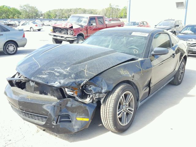 1ZVBP8AN3A5170030 - 2010 FORD MUSTANG BLACK photo 2