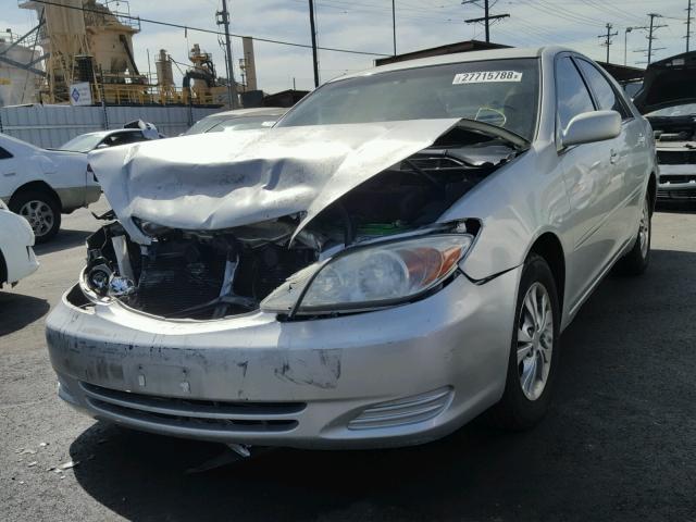 4T1BF32K64U070071 - 2004 TOYOTA CAMRY LE SILVER photo 2