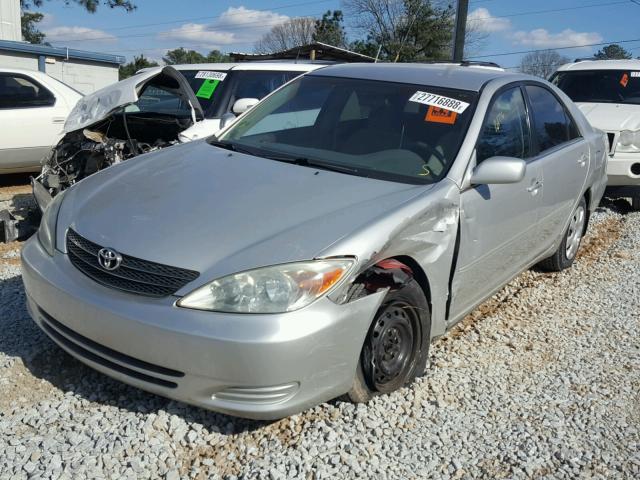 4T1BE32K24U808760 - 2004 TOYOTA CAMRY LE SILVER photo 2