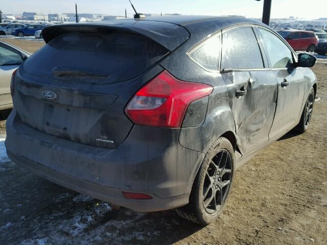 1FADP3K2XDL293347 - 2013 FORD FOCUS SE BLACK photo 4